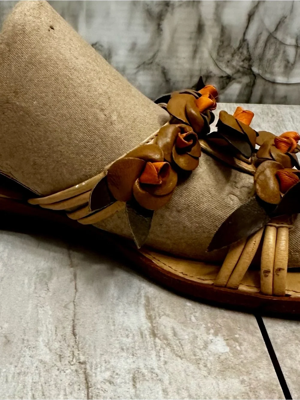 Cole Haan Resort Tan Brown Floral Rosettes Leather Slide Sandals Romantic Whimsy